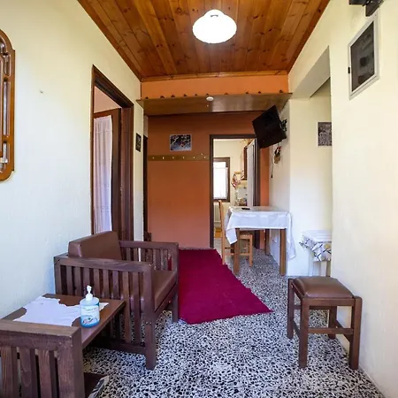 姆普利兹斯客房旅馆 Eláti