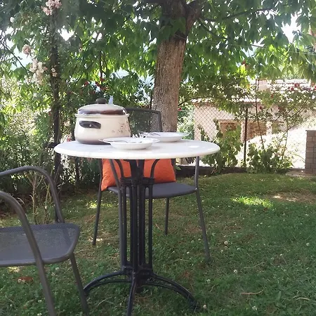 姆普利兹斯客房旅馆 Eláti