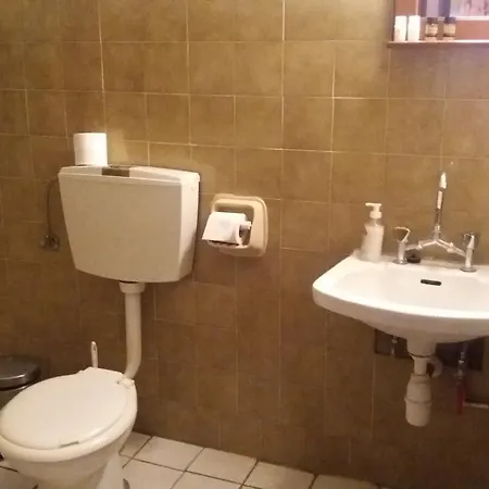 姆普利兹斯客房旅馆 招待所 Eláti