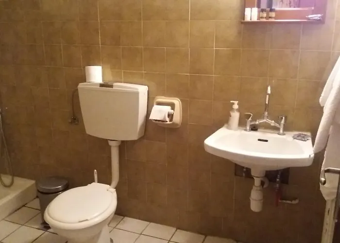 Mprizis Pensjonat Eláti